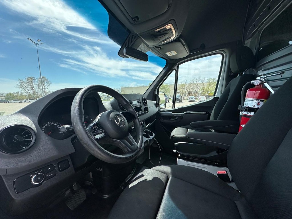 Mercedes-Benz Sprinter Cargo Van Vehicle Full-screen Gallery Image 13