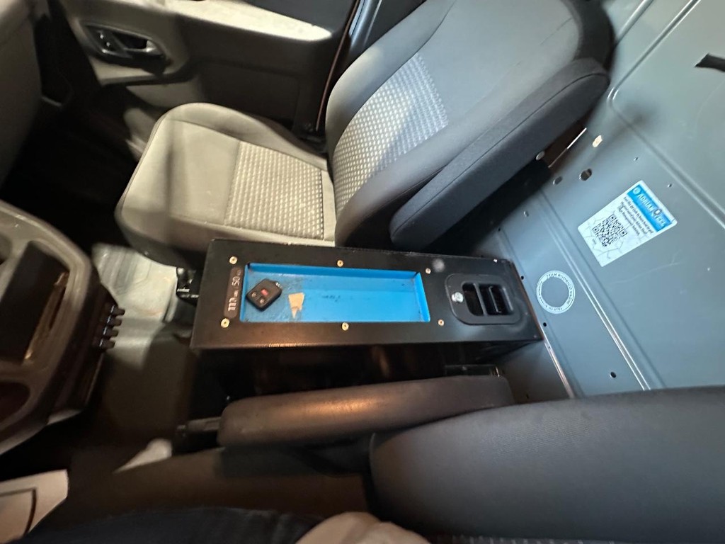 Ford Transit Cargo Van Vehicle Full-screen Gallery Image 22