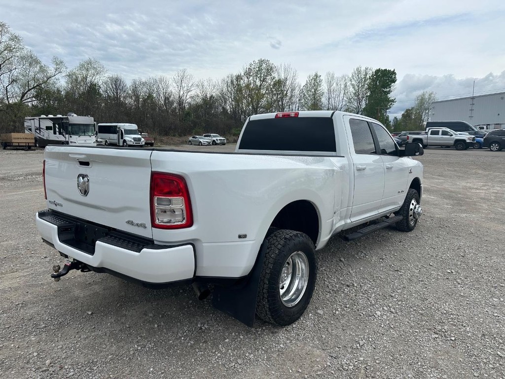 Ram 3500 Vehicle Full-screen Gallery Image 3