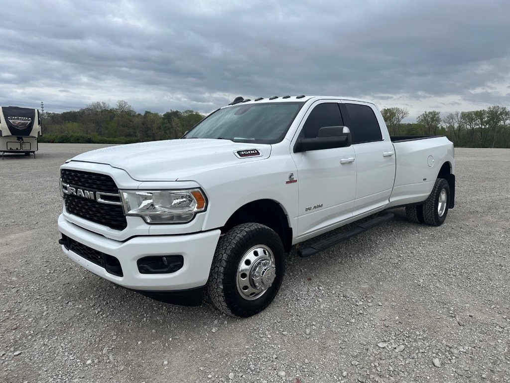 Ram 3500 Vehicle Full-screen Gallery Image 5