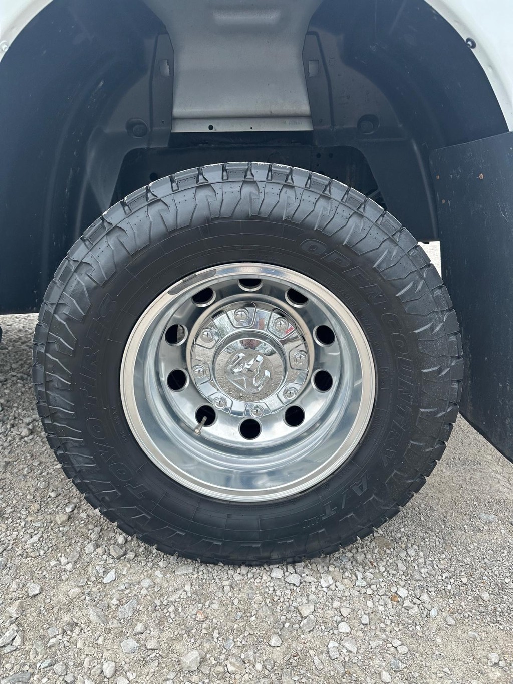 Ram 3500 Vehicle Full-screen Gallery Image 11