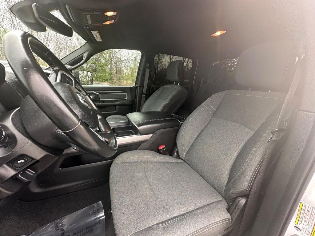 Ford F-150 Vehicle Full-screen Gallery Image 27