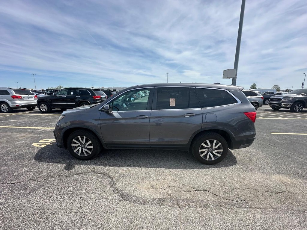 Honda Pilot Vehicle Full-screen Gallery Image 6