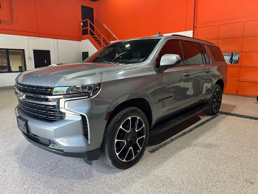 Chevrolet Suburban Vehicle Full-screen Gallery Image 9