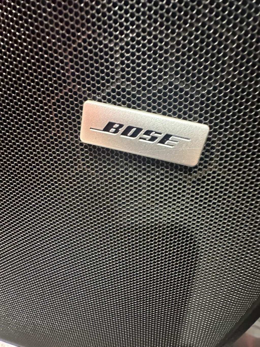 Chevrolet Suburban Vehicle Full-screen Gallery Image 27