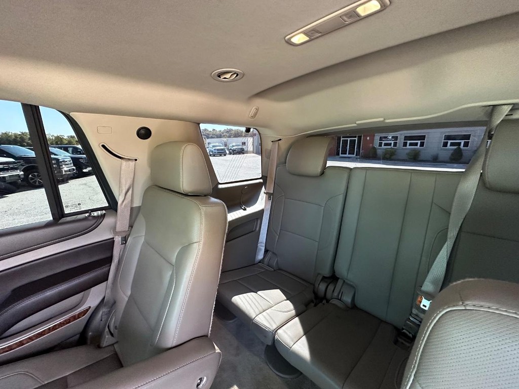 Chevrolet Tahoe Vehicle Full-screen Gallery Image 21