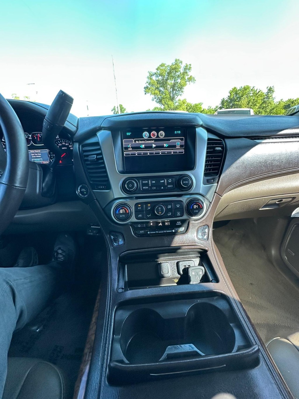 Chevrolet Tahoe Vehicle Full-screen Gallery Image 25