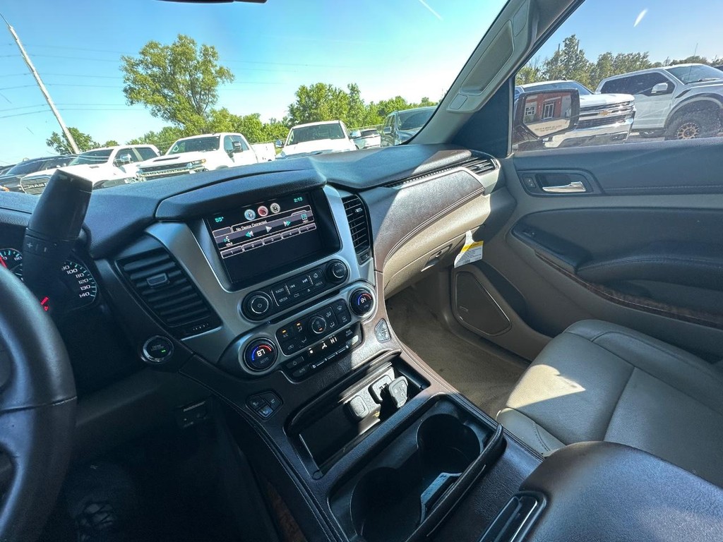 Chevrolet Tahoe Vehicle Full-screen Gallery Image 26