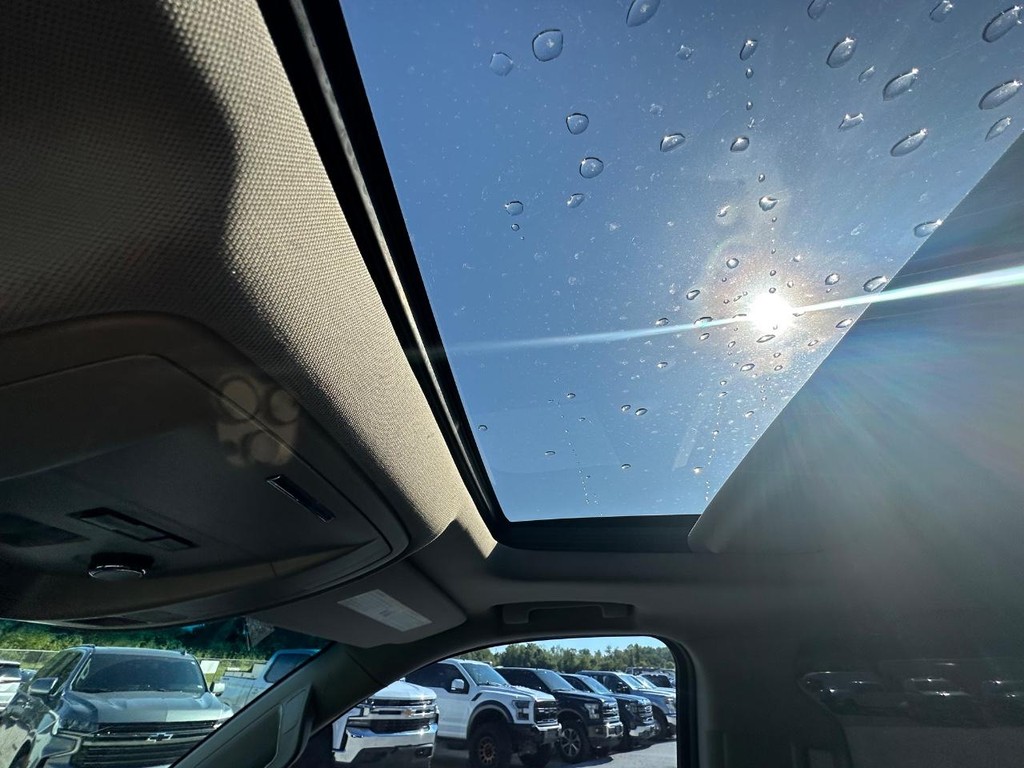 Chevrolet Tahoe Vehicle Full-screen Gallery Image 27