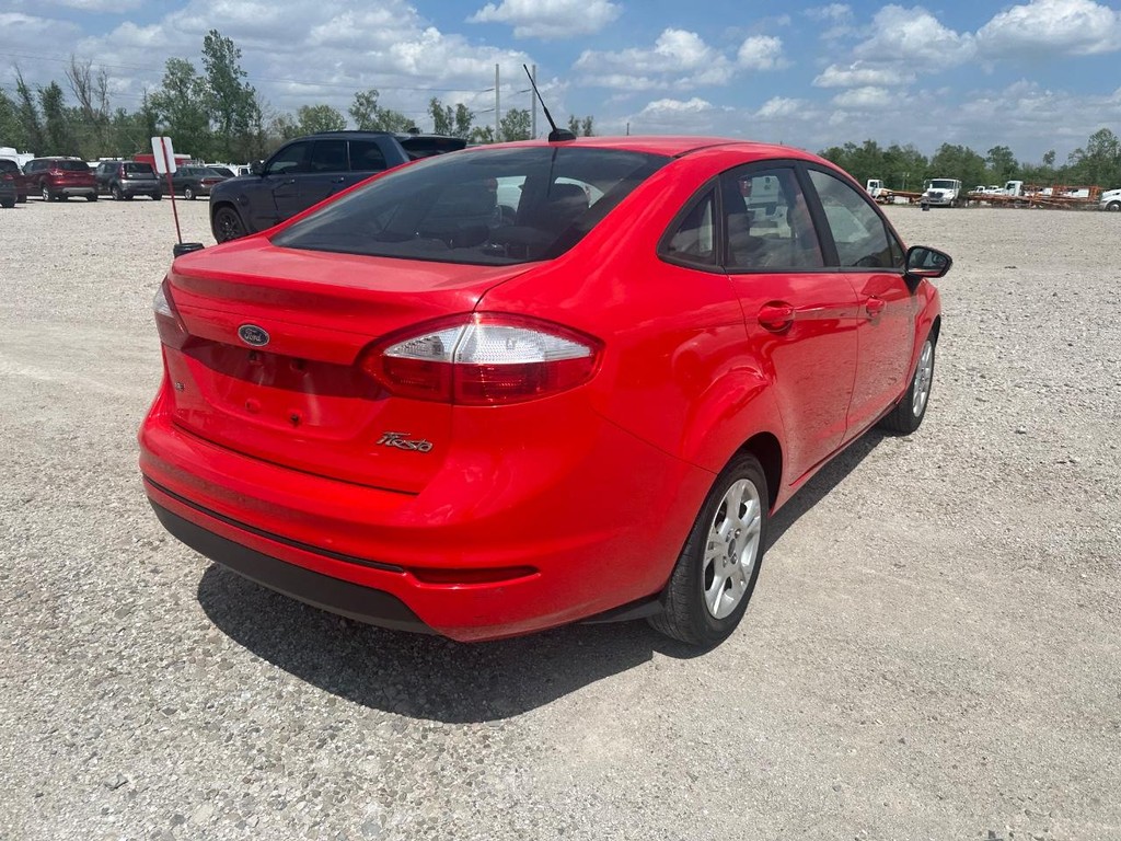 Ford Fiesta Sedan Vehicle Full-screen Gallery Image 2
