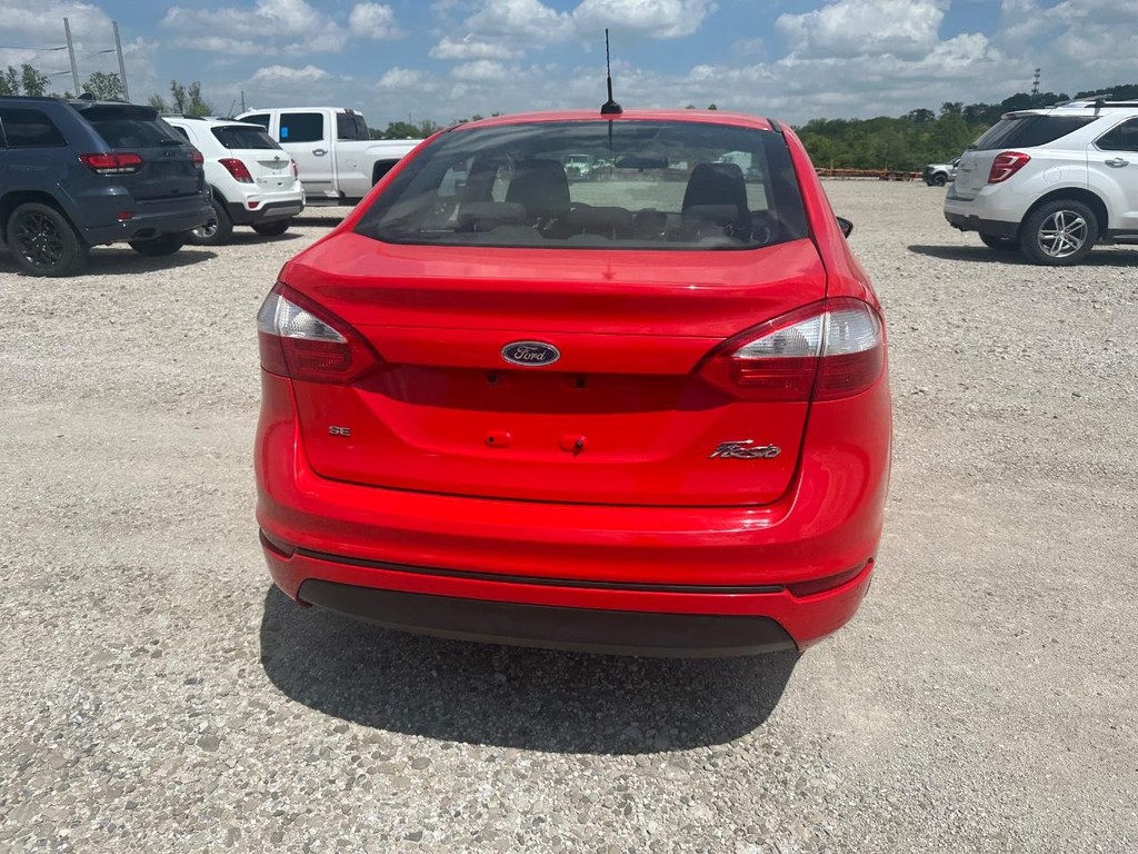 Ford Fiesta Sedan Vehicle Full-screen Gallery Image 7