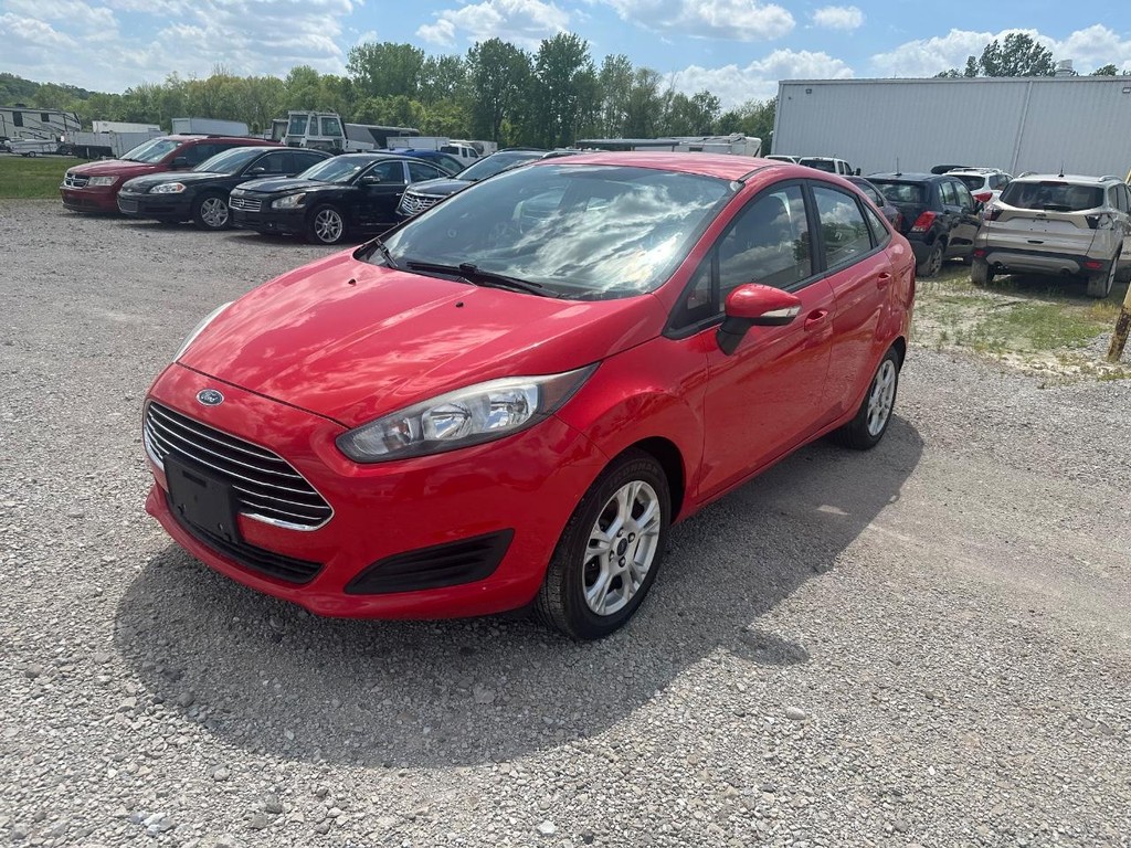 Ford Fiesta Sedan Vehicle Full-screen Gallery Image 10