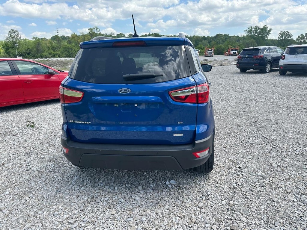 Ford EcoSport Vehicle Full-screen Gallery Image 4