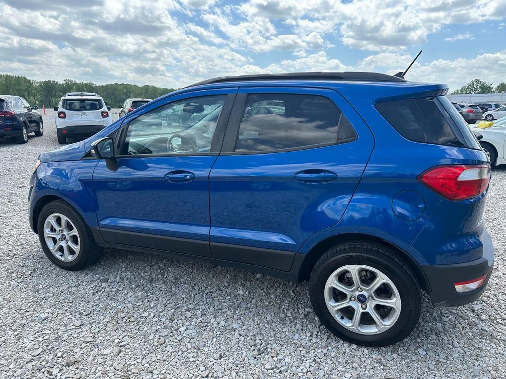 Ford EcoSport Vehicle Full-screen Gallery Image 8