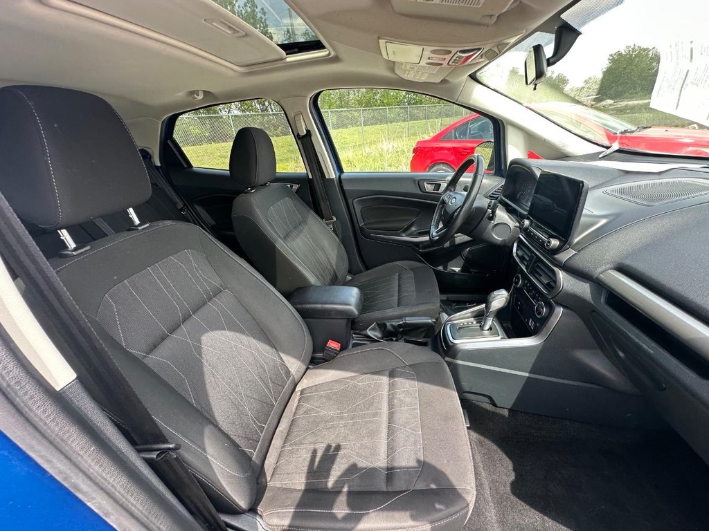 Ford EcoSport Vehicle Full-screen Gallery Image 12