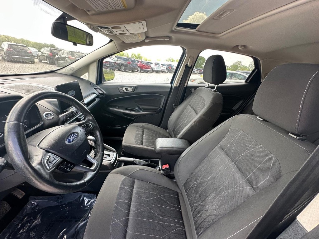 Ford EcoSport Vehicle Full-screen Gallery Image 14