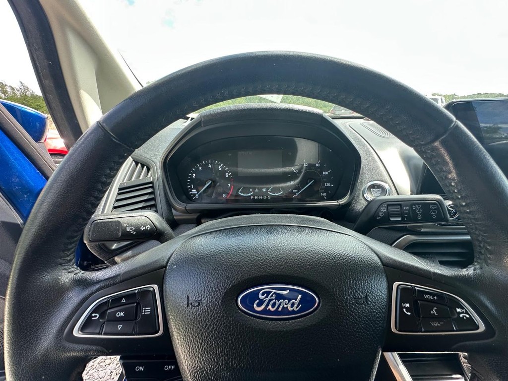 Ford EcoSport Vehicle Full-screen Gallery Image 18