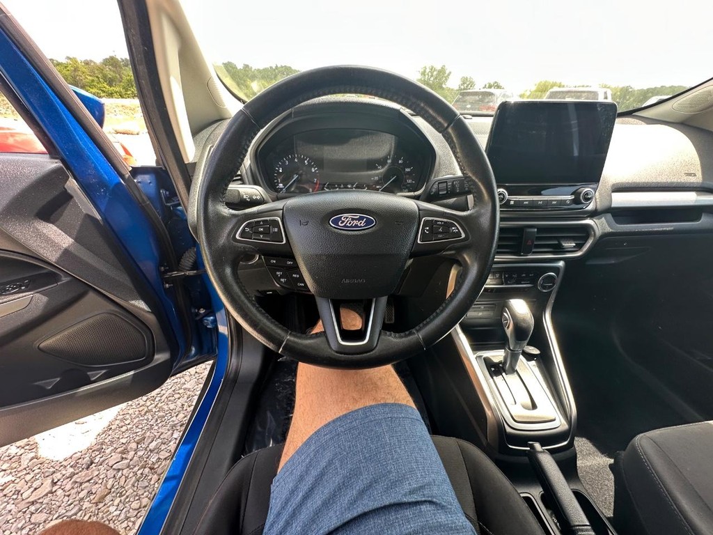 Ford EcoSport Vehicle Full-screen Gallery Image 19