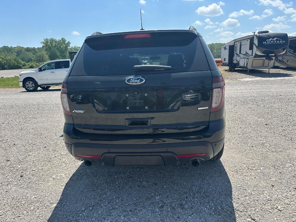 Ford Explorer Vehicle Full-screen Gallery Image 8
