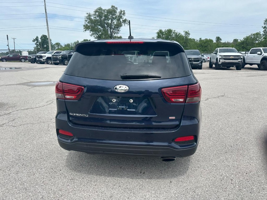 Kia Sorento Vehicle Full-screen Gallery Image 6