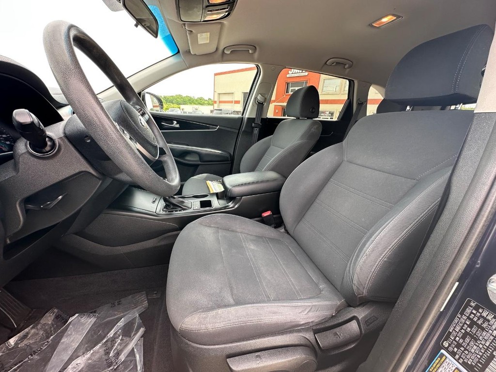 Kia Sorento Vehicle Full-screen Gallery Image 10