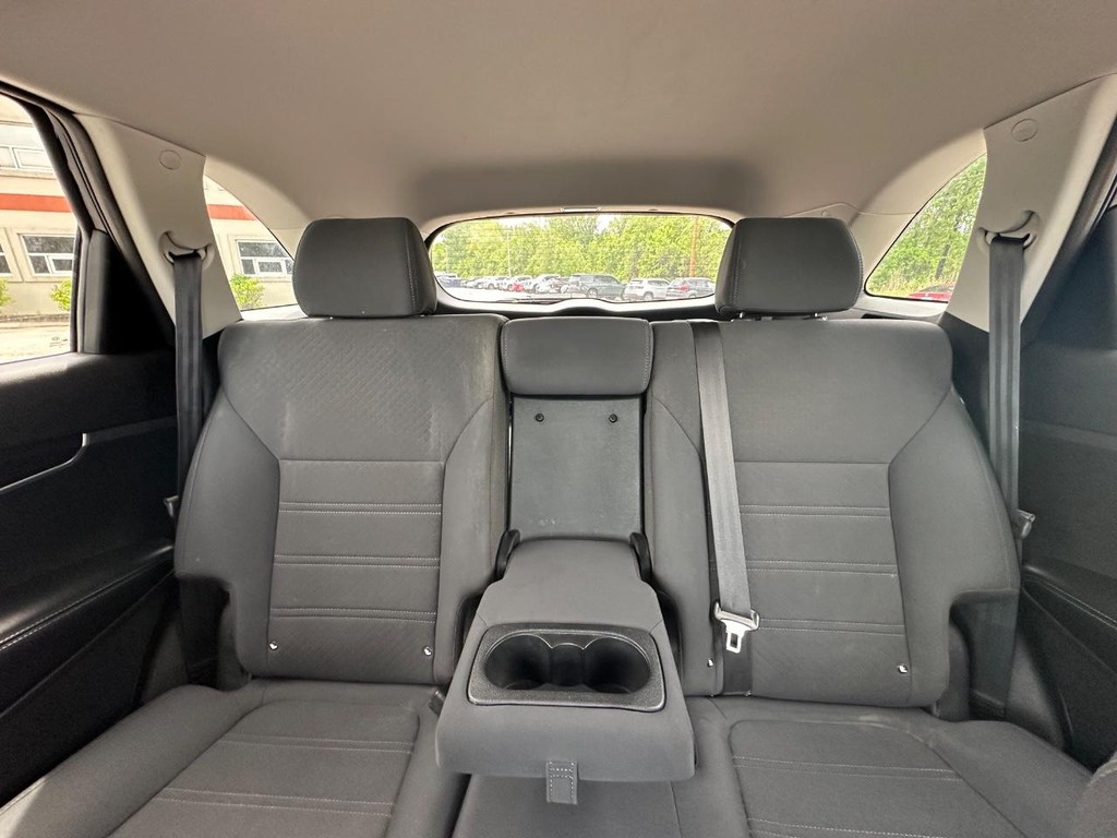 Kia Sorento Vehicle Full-screen Gallery Image 14