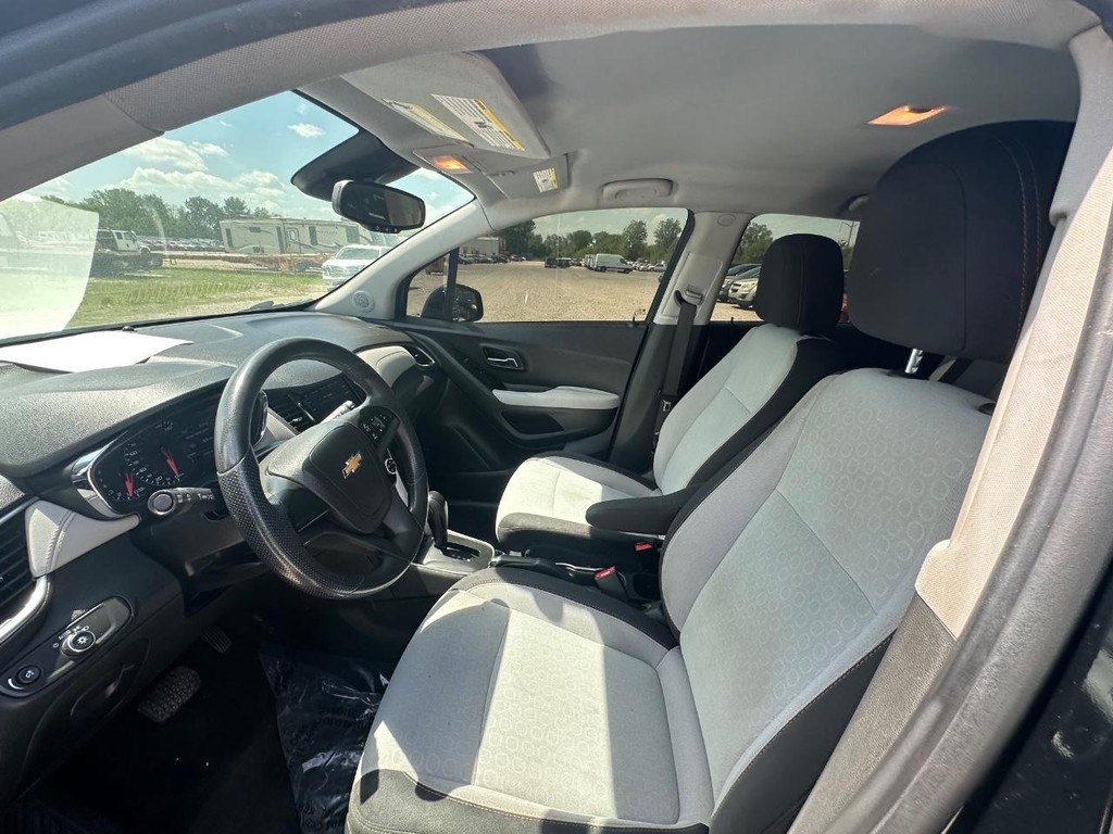 Chevrolet Trax Vehicle Full-screen Gallery Image 12