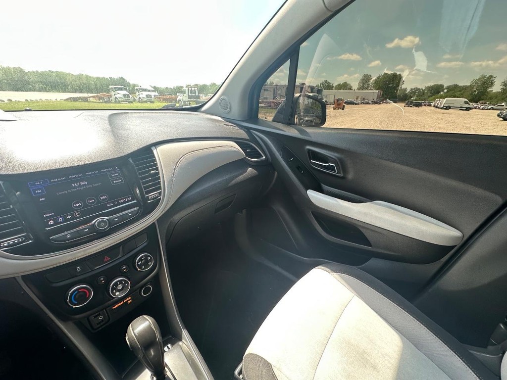 Chevrolet Trax Vehicle Full-screen Gallery Image 14