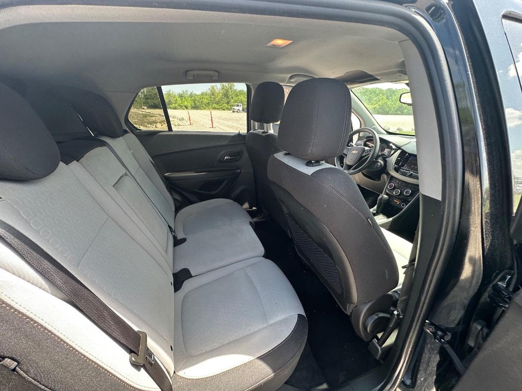 Chevrolet Trax Vehicle Full-screen Gallery Image 16