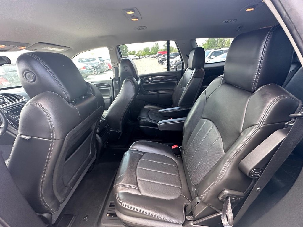 Buick Enclave Vehicle Full-screen Gallery Image 13