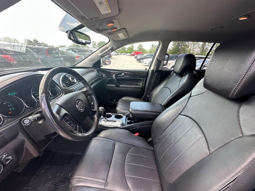 Buick Enclave Vehicle Full-screen Gallery Image 15