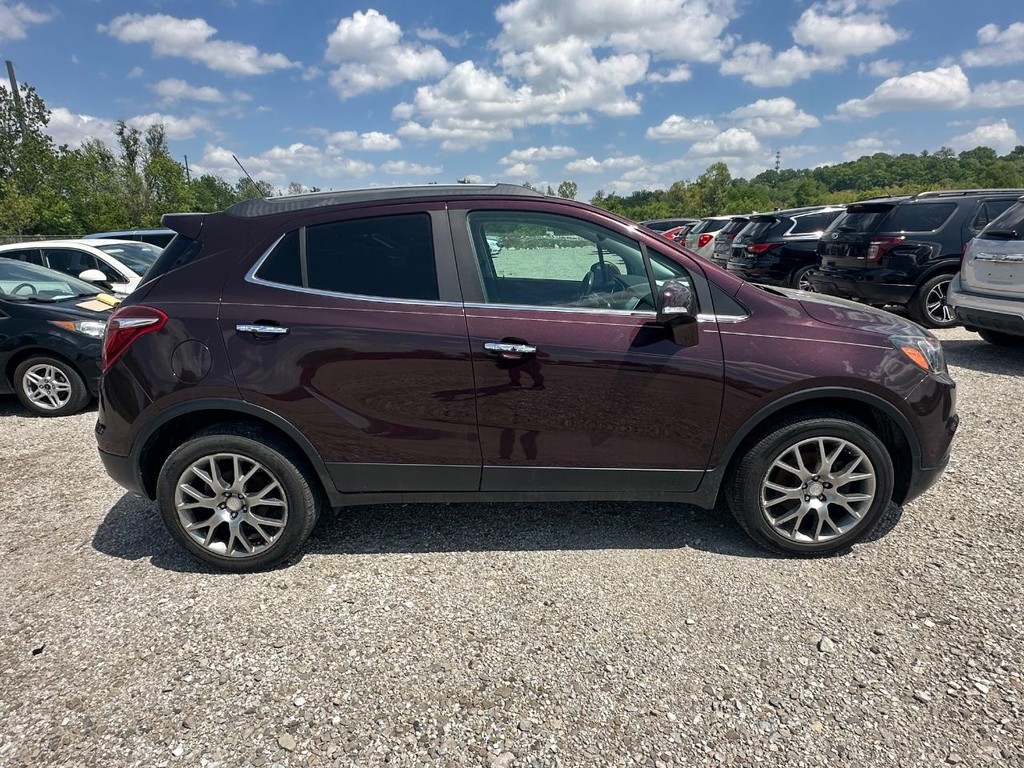 Buick Encore Vehicle Full-screen Gallery Image 06