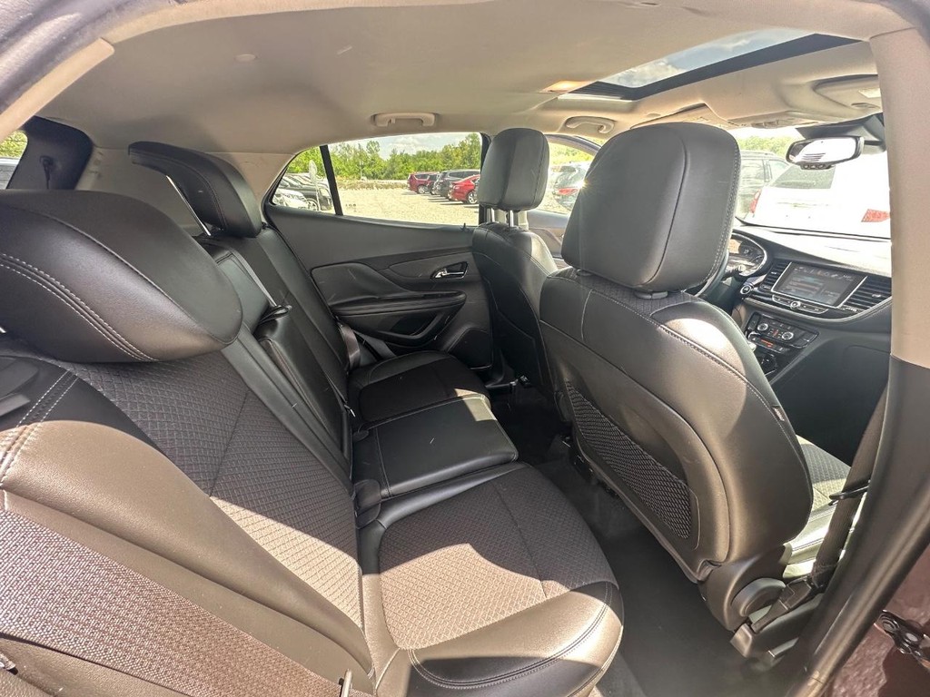 Buick Encore Vehicle Full-screen Gallery Image 16