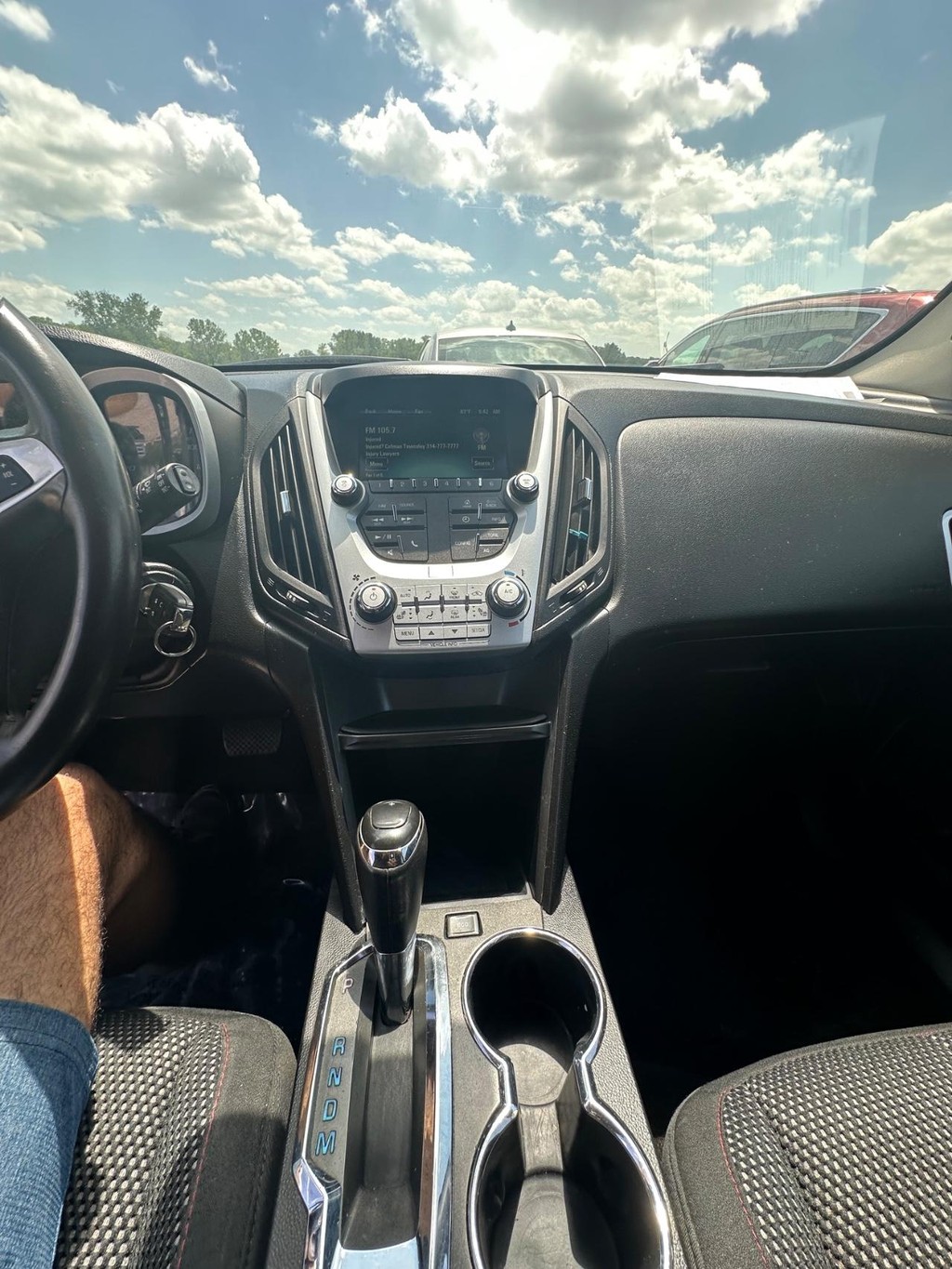 Chevrolet Equinox Vehicle Full-screen Gallery Image 12