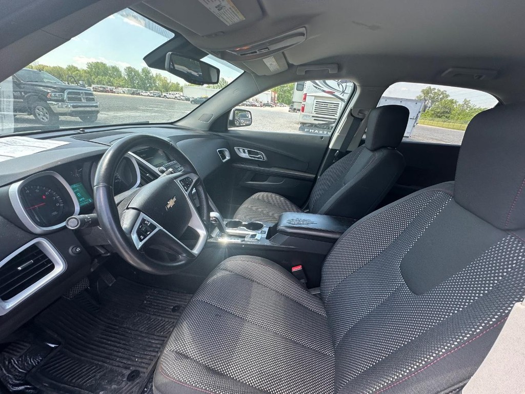 Chevrolet Equinox Vehicle Full-screen Gallery Image 12