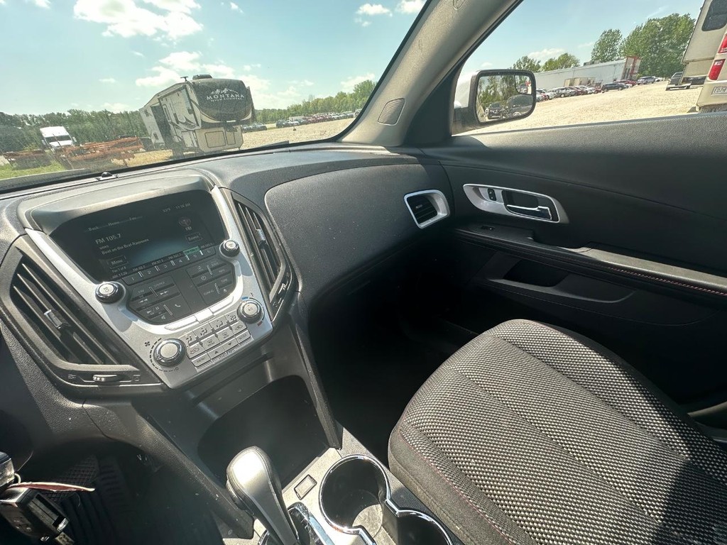 Chevrolet Equinox Vehicle Full-screen Gallery Image 14
