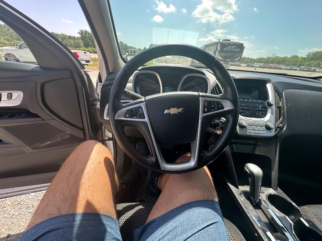 Chevrolet Equinox Vehicle Full-screen Gallery Image 16