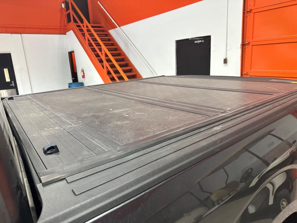 Ford F-150 Vehicle Full-screen Gallery Image 11