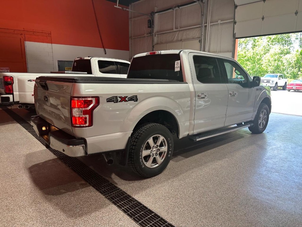 Ford F-150 Vehicle Full-screen Gallery Image 3
