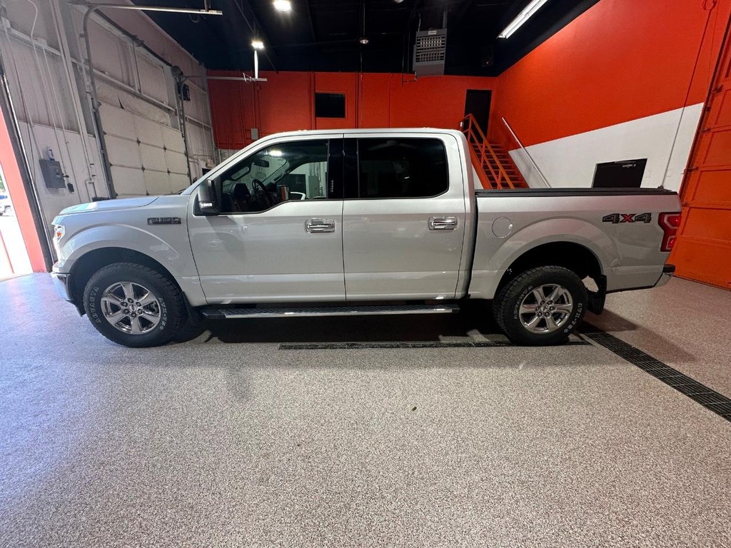 Ford F-150 Vehicle Full-screen Gallery Image 4