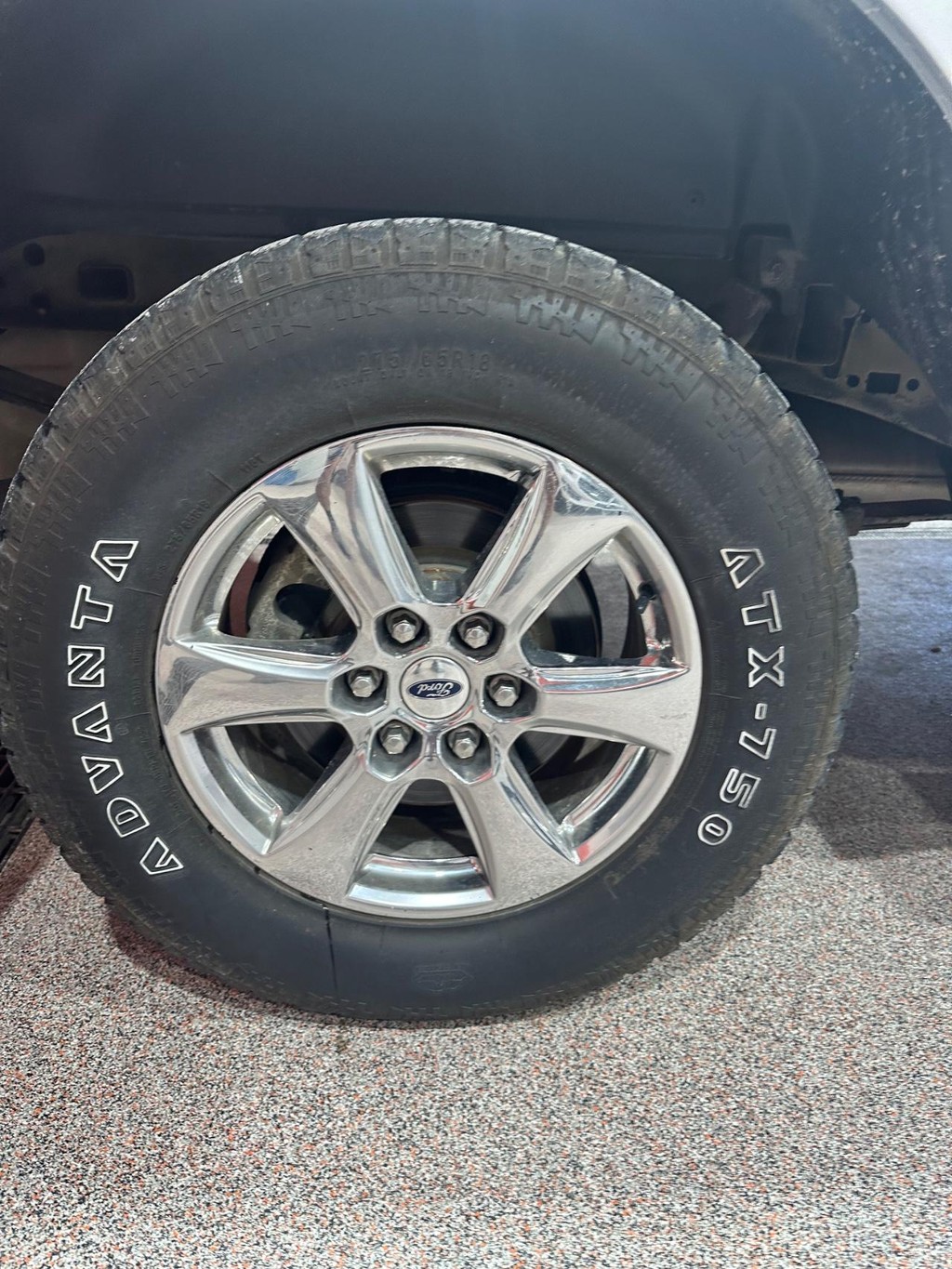 Ford F-150 Vehicle Full-screen Gallery Image 14