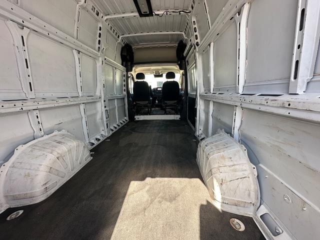 Ram ProMaster Cargo Van Vehicle Full-screen Gallery Image 10