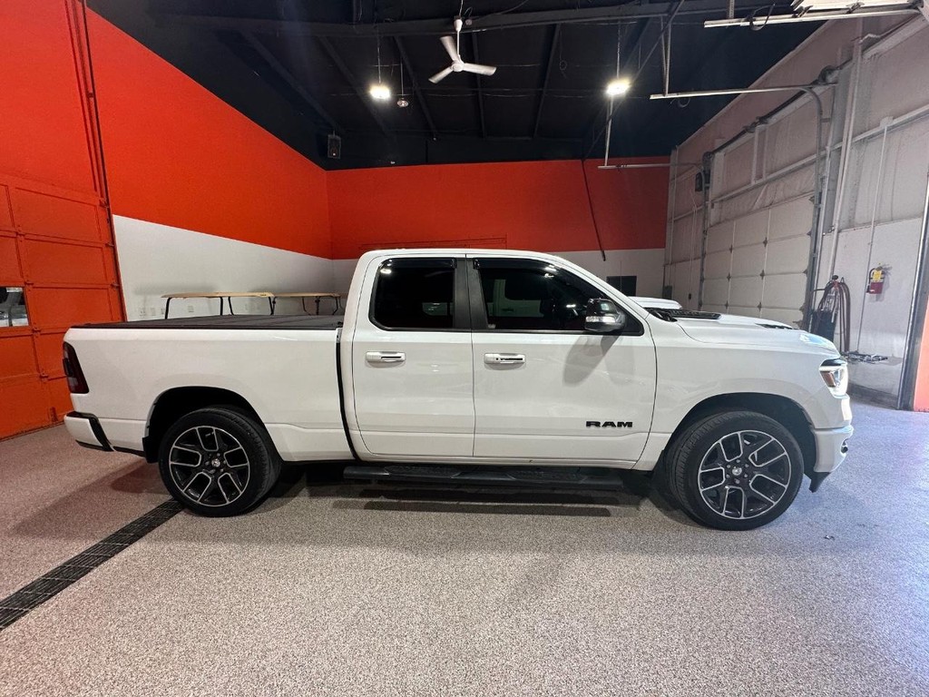 Ram 1500 Vehicle Full-screen Gallery Image 2