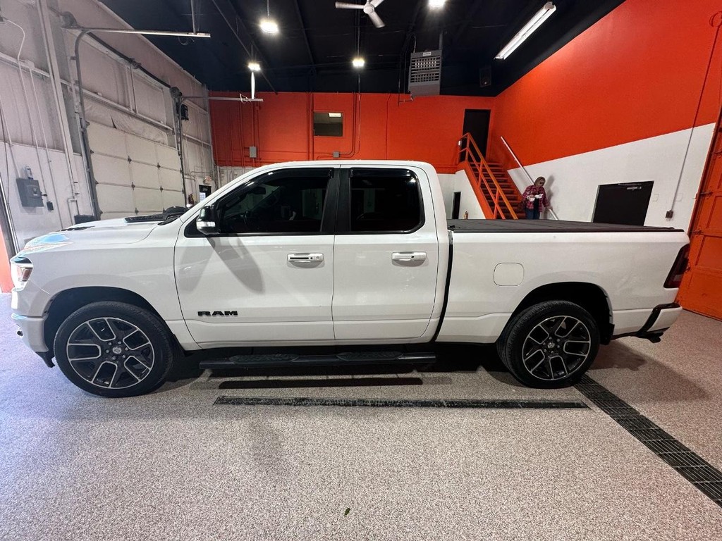 Ram 1500 Vehicle Full-screen Gallery Image 4