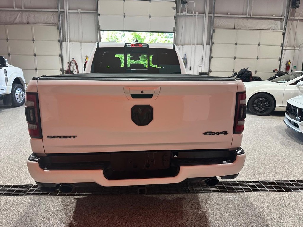 Ram 1500 Vehicle Full-screen Gallery Image 6