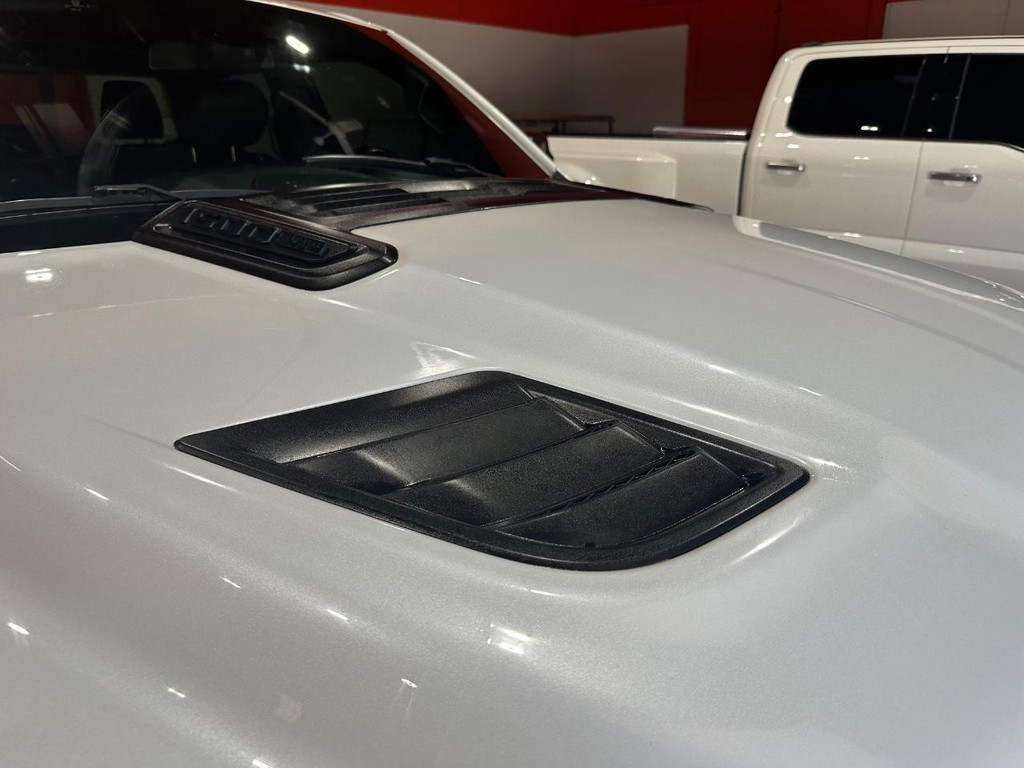 Ram 1500 Vehicle Full-screen Gallery Image 7