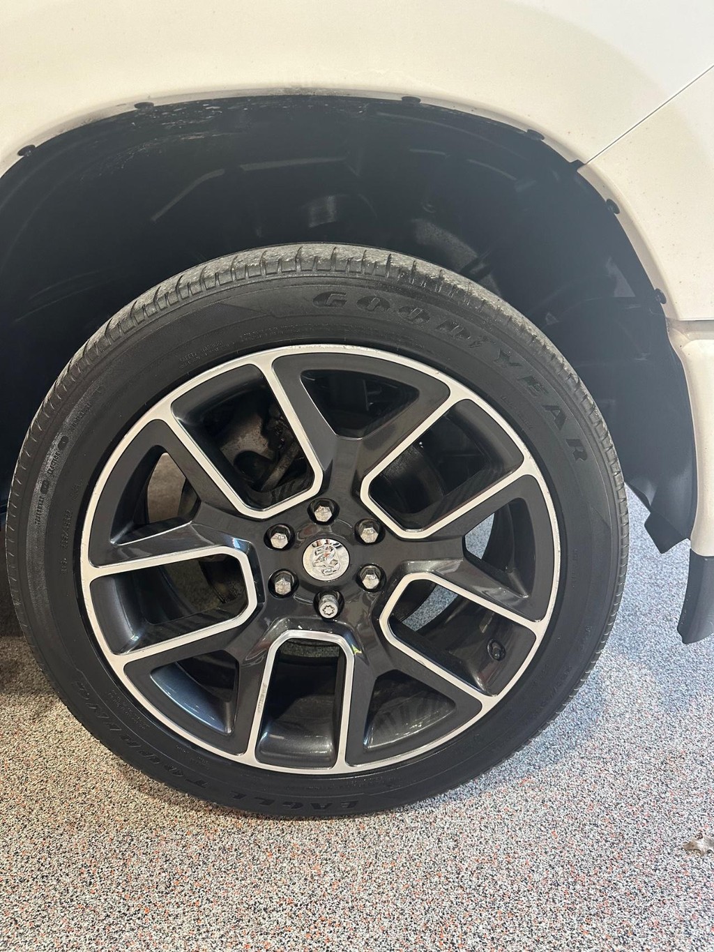 Ram 1500 Vehicle Full-screen Gallery Image 10