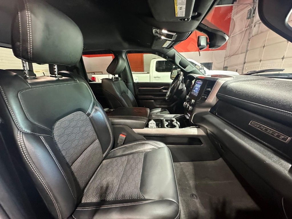 Ram 1500 Vehicle Full-screen Gallery Image 18