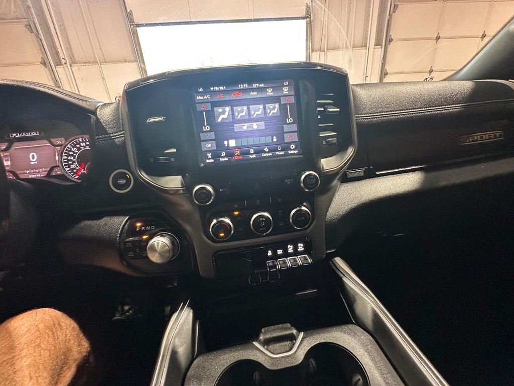 Ram 1500 Vehicle Full-screen Gallery Image 19