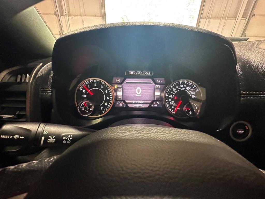 Ram 1500 Vehicle Full-screen Gallery Image 23